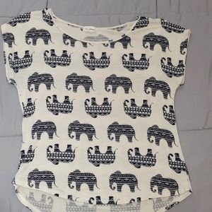 Size M, cream with blue elephant